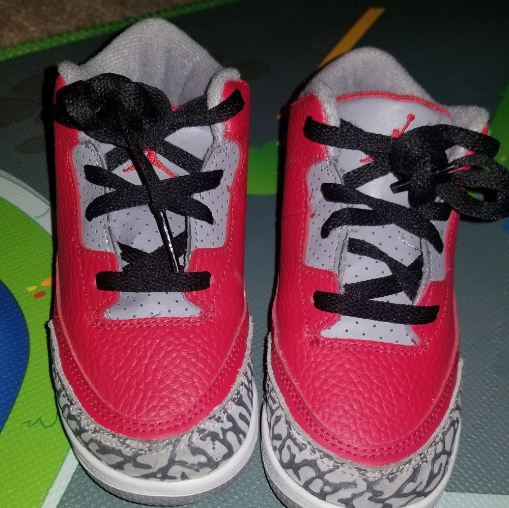 Jordan 3 Retro - Picture 3 of 3